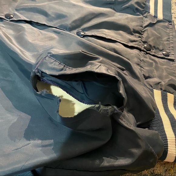 DISNEY Epcot center vintage bomber jacket - Picture 8 of 8